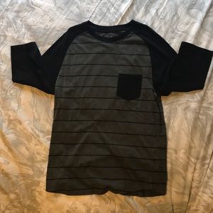 Grey striped men’s quartet sleeve shirt